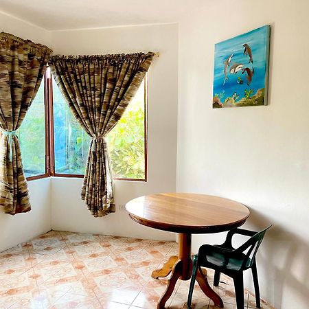 מלון פוארטו בקריסו מורנו Hostal Vista Al Mar מראה חיצוני תמונה
