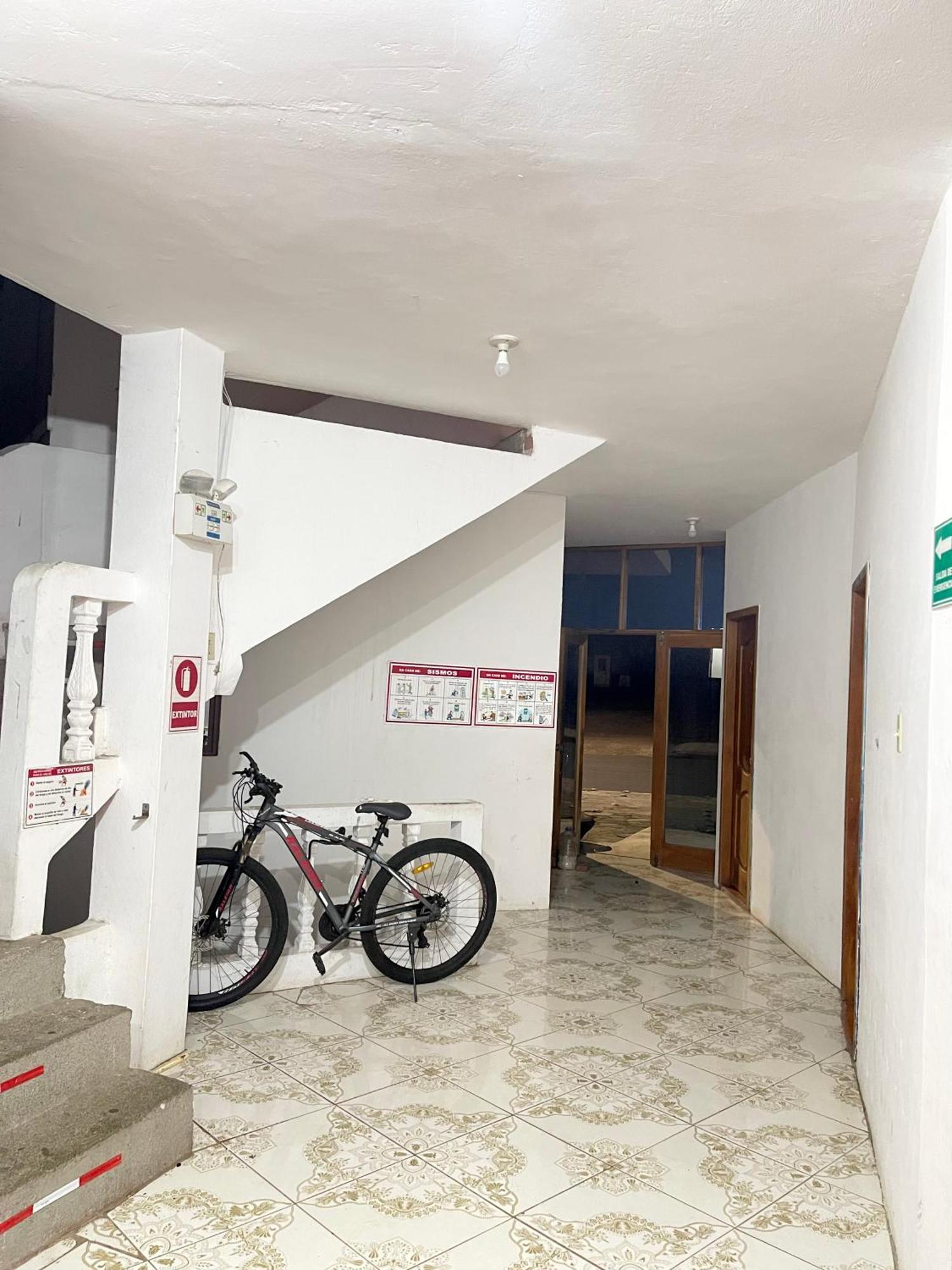 מלון פוארטו בקריסו מורנו Hostal Vista Al Mar מראה חיצוני תמונה